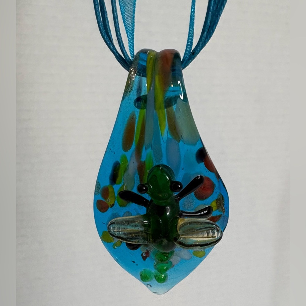 Glass Pendant Necklace NWOT Teal Colour Bug